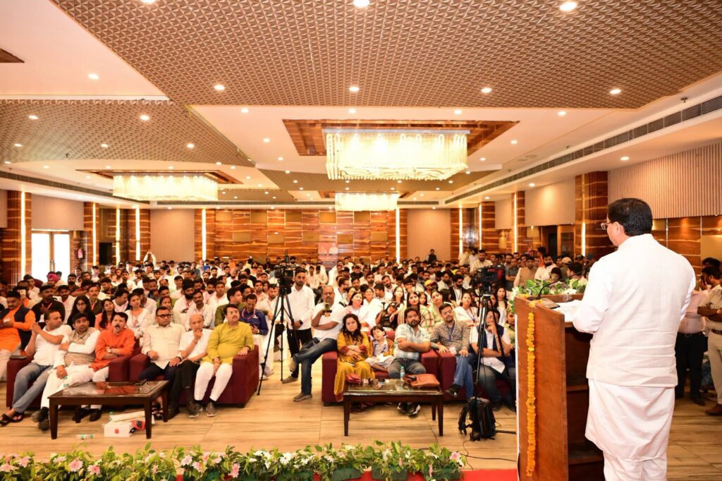 CM Dhami Interacts with Social Media Influencers and Content Creators in Khatima