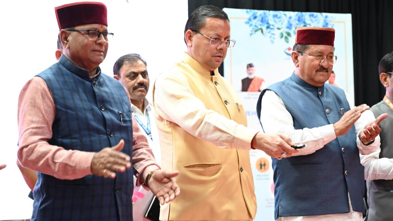 CM धामी ने वन क्लिक से ट्रांसफर किए ₹176.59 करोड़