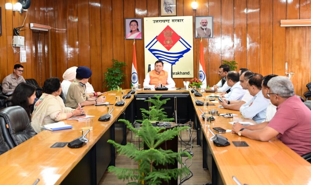 चारधाम यात्रा पर मुख्यमंत्री धामी की उच्चस्तरीय बैठक, अफवाह फैलाने वालों पर सख्ती के निर्देश